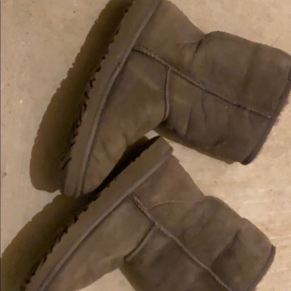 Grey UGG Australia Short Boots - Picture 4 of 5